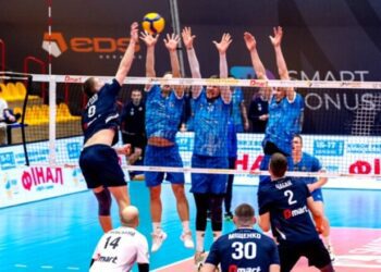 Клуби української Суперліги продовжують готуватися до нового сезону