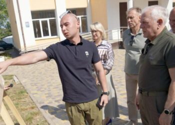 Очільник області перевірив хід будівництва укриття в одному із закладів освіти Шостки + Відео