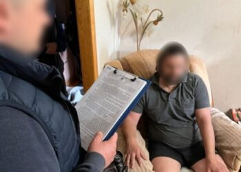 Правоохоронцями Сумщини викрито шість осіб, які передавали ворогу проєкти для будівництва об’єктів у галузі видобутку нафти та газу