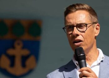 Президент Фінляндії закликав зняти обмеження на удари України по РФ