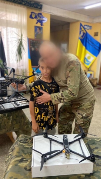 Родина загиблого Героя Євгенія Мягких придбали два дрони, які вже передали на позиції нашим військовим