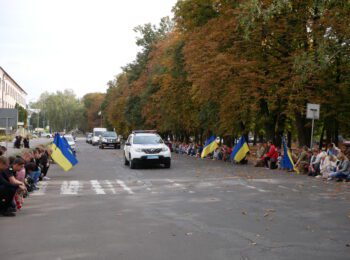 РОМЕНСЬКА ГРОМАДА ПОПРОЩАЛАСЬ ІЗ ГЕРОЄМ, УКРАЇНСЬКИМ ЗАХИСНИКОМ ДЕНИСОМ КРАМАРЕНКОМ