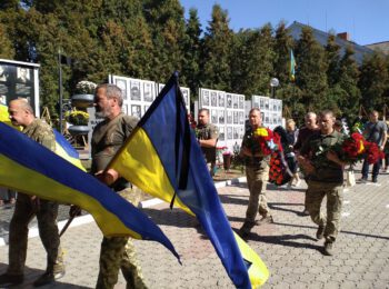 РОМЕНСЬКА ГРОМАДА ПОПРОЩАЛАСЬ ІЗ ГЕРОЄМ, ВОЇНОМ-ЗАХИСНИКОМ СЕРГІЄМ ГОНЧАРЕНКОМ…