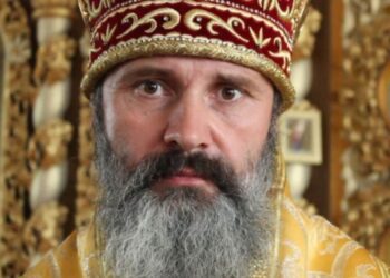 У центрі Києва побили військового митрополита Кримського Климента