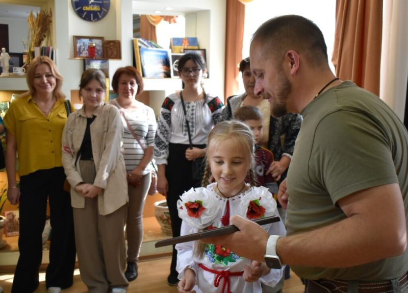 У Конотопі нагородили переможців конкурсу дитячих малюнків