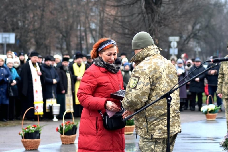 У Конотопі зустрічали захисників України, що повернулися з зони ООС