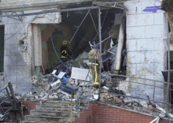 У Сумах триває ліквідація наслідків ворожого удару, кількість постраждалих зросла до 21 + Відео