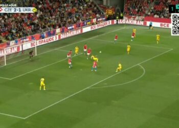 ВІДЕО. Як Мудрик виконав бісіклету в матчі Чехія – Україна