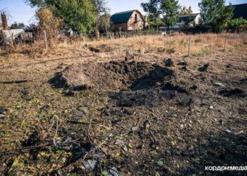 Мешканка пошкодженого будинку у Сумах розповіла про сьогоднішню атаку «шахедів»