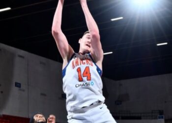 Скапінцев увійшов у ростер Мен Селтікс на передсезонний тренувальний табір