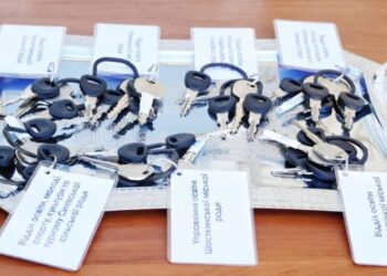 7 громад Сумщини отримали шкільні автобуси, в тому числі й Шосткинська громада