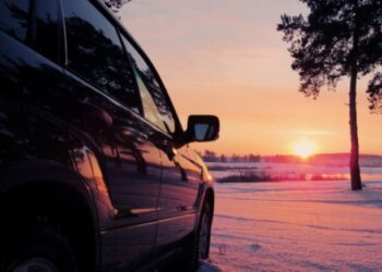 Навіщо досвідчені водії в холоди паркують автомобіль лицем на схід