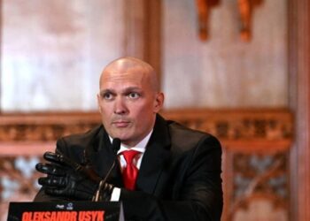 Усик назвав переможця скандального бою між Біволом і Бетербієвим