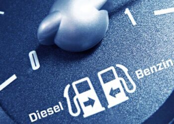 Експерт розповів, у чому бензинові автомобілі поступаються дизельним