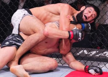 Артур Бетербієв відреагував на перемогу Чімаєва над Віттакером: “За нього щиро вболівав мій дорогий брат Рамзан Ахматович Кадиров”