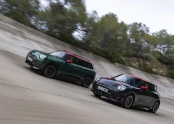 Яскрава зовнішність і 285 сил: представлено перші спортивні електрокари Mini (ФОТО)