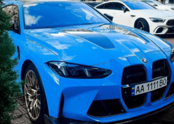 В Україні помітили потужне купе BMW вартістю понад 5 мільйонів гривень (ФОТО)