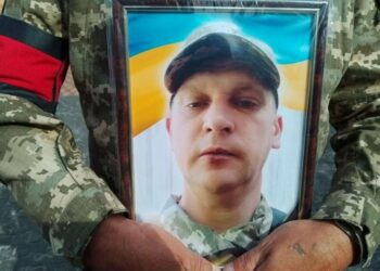 Сьогодні сумська громада попрощалась із Станіславом Куликом, Олексієм Поповичем та Сергієм Крипаком