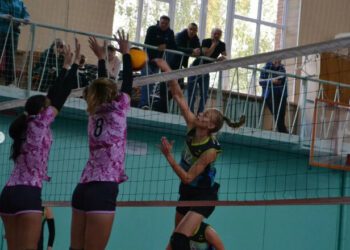 ЧУ з волейболу у вищій лізі. Перший тур – всі команди з поразками