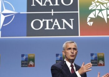 Столтенберг: НАТО може захистити Україну попри наявність окупованих територій