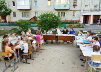 До дітей Шостки завітали представники відомих громадських організацій (+відео)