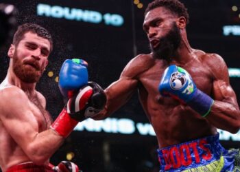 Джарон Енніс виправдовується за реванш із Кареном Чухаджяном: “В IBF усі мають битися зі своїми претендентами”