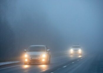 Коли небезпечно використовувати протитуманні фари в автомобілі