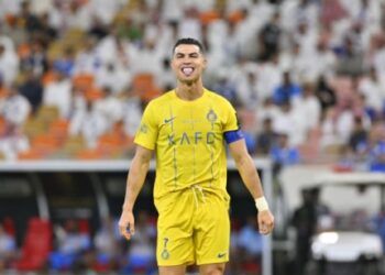 Топ-10 найбільш високооплачуваних футболістів світу 2024 року. Роналду – поза конкуренцією, Мессі – заробляє найбільше поза полем