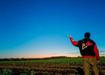 ФОТОФАКТ! Над Роменщиною зафіксували комету