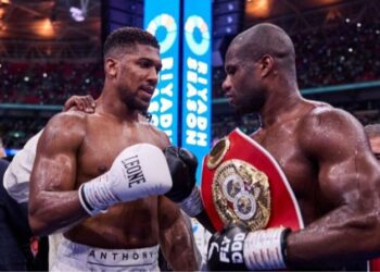 Френк Воррен розповів, з ким поб’ється Дюбуа, якщо Джошуа відмовиться від реваншу