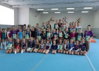 ГРАЦІЯ ТА СИЛА: ЮНІ СПОРТСМЕНКИ РОМЕНСЬКОЇ ГРОМАДИ ЗДОБУЛИ ПЕРЕМОГИ НА ВІДКРИТОМУ ЧЕМПІОНАТІ ЧЕРКАС З ГІМНАСТИКИ СПОРТИВНОЇ