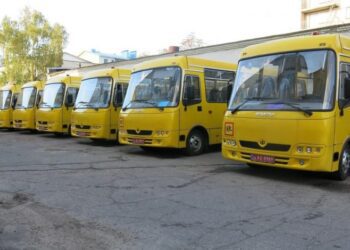 Громади Конотопщини отримали шкільні автобуси