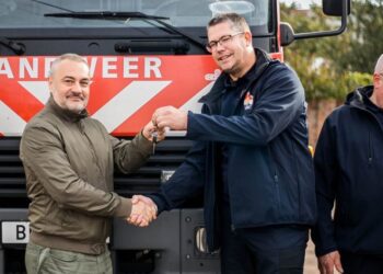 Конотопська громада отримала пожежний Mercedes від Нідерландської фундації “Firefighters Without Borders”