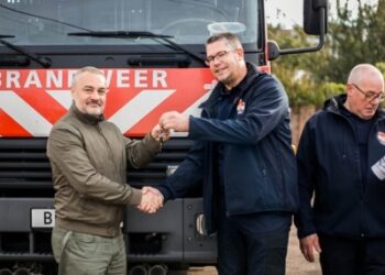 Конотопській громаді передали пожежне авто та гуманітарну допомогу від Нідерландської фундації “FIREFIGHTERS WITHOUT BORDERS”