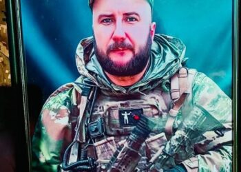 Кролевчани провели в останню путь загиблого Героя Володимира Алєксєєнка