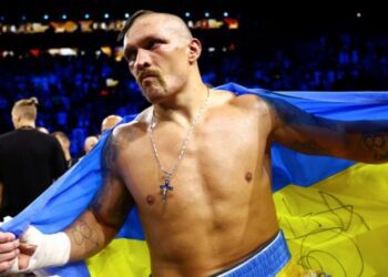 Микола Валуєв прокоментував політичну позицію Усика: “Він зробив свій вибір, до якого його активно підштовхували”