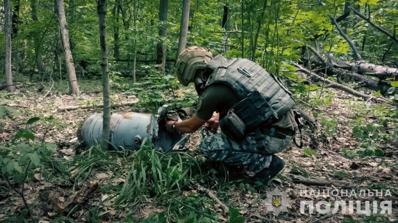 На Сумщині вибухотехніки поліції знешкодили і знищили бойову частину російської ракети Х-59