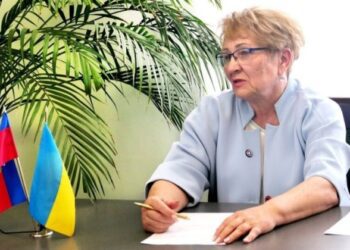 Російські війська обстріляли сьогодні вдень центр Глухова: поранено 10 чоловік, з яких 6 дітей (+ відео)