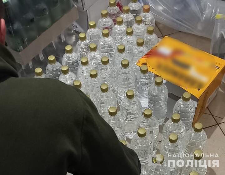 У Путивлі поліція виявила магазин, де торгували фальсифікатом