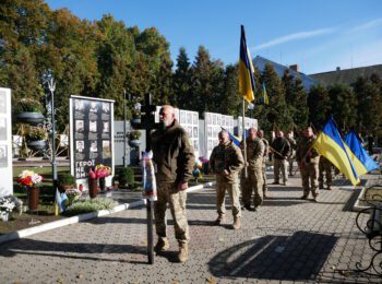 ВІДДАВ ЖИТТЯ ЗА УКРАЇНУ: РОМЕНСЬКА ГРОМАДА ПОПРОЩАЛАСЯ ІЗ ЗЕМЛЯКОМ-ЗАХИСНИКОМ ОЛЕКСАНДРОМ ПИЛИПЕНКОМ