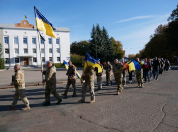 ВІДДАВ ЖИТТЯ ЗА УКРАЇНУ: РОМЕНСЬКА ГРОМАДА ПОПРОЩАЛАСЯ ІЗ ЗЕМЛЯКОМ-ЗАХИСНИКОМ ОЛЕКСАНДРОМ ПИЛИПЕНКОМ