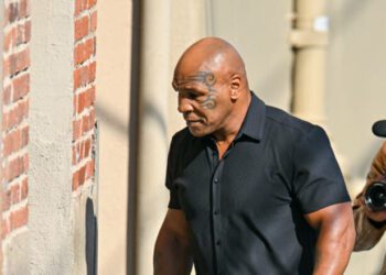 ВІДЕО. Майк Тайсон показав свою форму напередодні бою з Джейком Полом