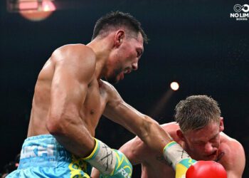 ВІДЕО. Усик привітав казахського боксера, який нокаутував Михайловича