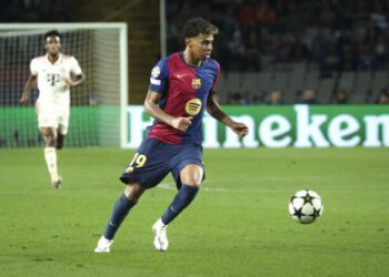 ВІДЕО. Ви не повірите кому дав автограф Ламін Ямал – це було несподівано