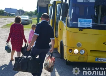 З Глухова виїхала третина населення