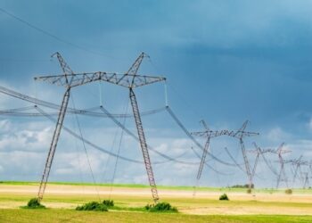 У жовтні імпорт електроенергії скоротився на 58%