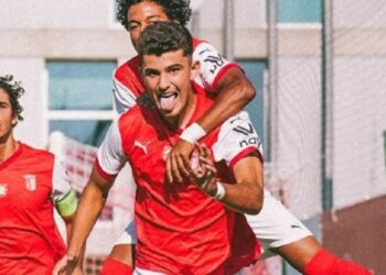 Україна збирається натуралізувати вінгера Браги Роззувайло – джерело