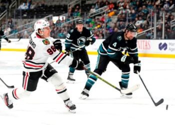 НХЛ: Кароліна принизила Бостон, великі перемоги Едмонтона і Торонто