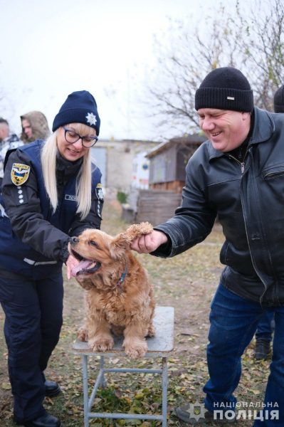 Сеанси каністерапії від поліції Сумщини для поранених захисників України сприяють їх швидшому одужанню