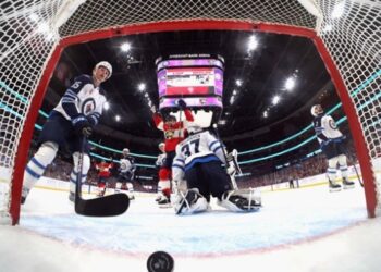 НХЛ: Флорида розгромила Вінніпег, Едмонтон поступився Торонто, перемоги Філадельфії та Піттсбурга